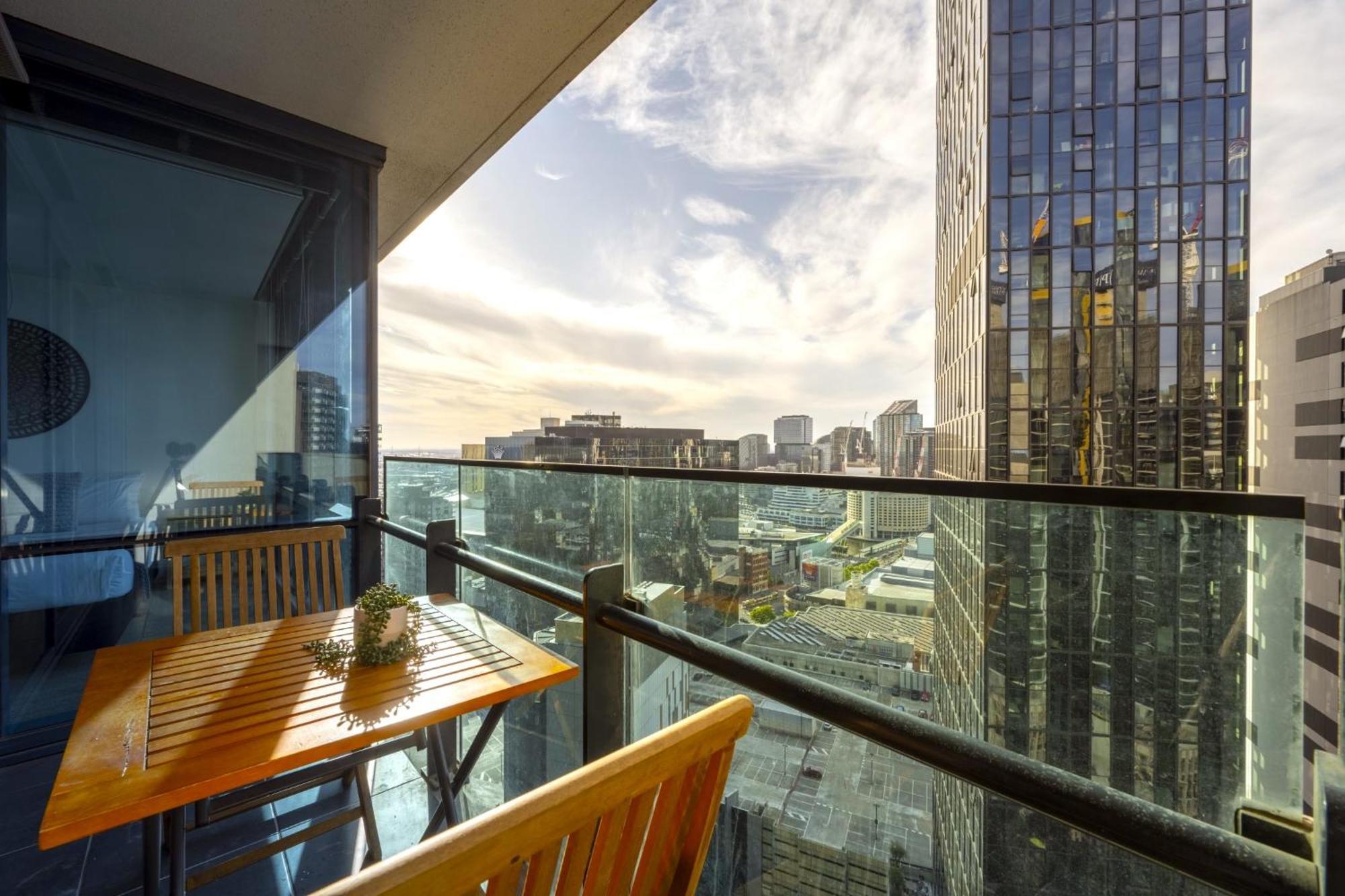 Mega Style Apartments Mainpoint Мельбурн Номер фото